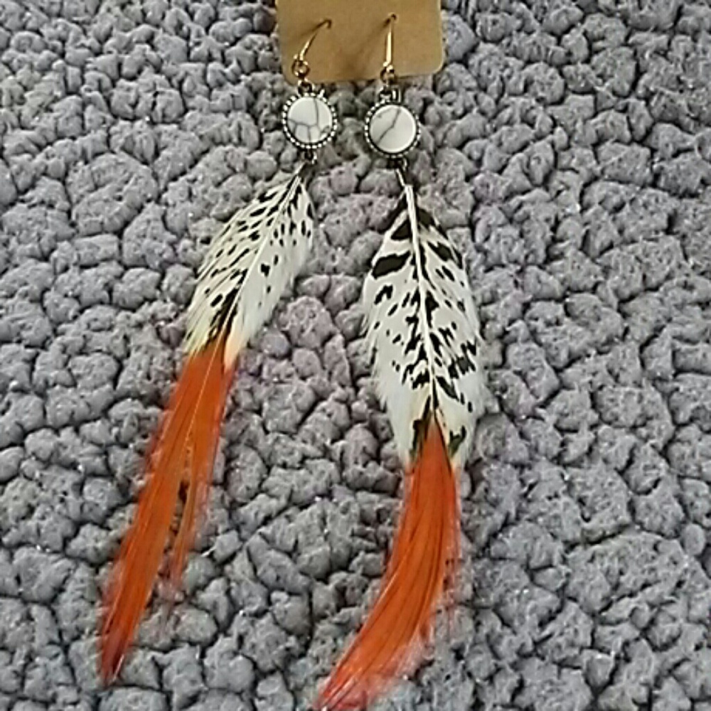 Gorgeous Feather earrings!